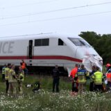 An diesem Bahnübergang ist am Sonntagabend, 7. Juli, ein Radfahrer von einem ICE erfasst worden. Der Mann ist gestorben.
