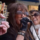 Die Band Cookies Friends spielt ein Konzert bei Sommer am See 2024 in Haltern am See.