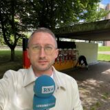 Unser Reporter Philipp Pohl berichtet von vor Ort.