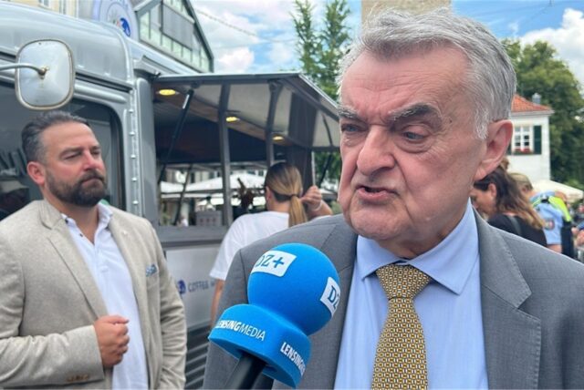 NRW Innenminister Herbert Reul besucht den Marktplatz in Dorsten.