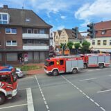Feuerwehrwagen auf einer Straßenkreuzung in Haltern am See