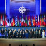 Die Staats- und Regierungschefs stehen bei den Feierlichkeiten zum 75. Jubiläum der Nato zusammen. Der Nato-Gipfel dauert bis zum 11.07.2024.