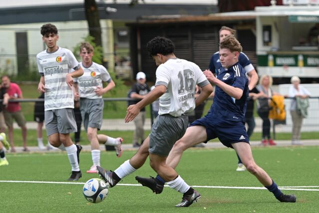 Finn Habant (r.) von der SG Titania/Rot-Weiß Erkenschwick wurde erneut zum Spieler des Spieltags gewählt.