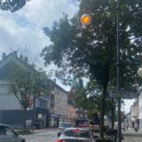 Eine leuchtende Straßenlaterne bei Tag auf der Bochumer Straße in Recklinghausen