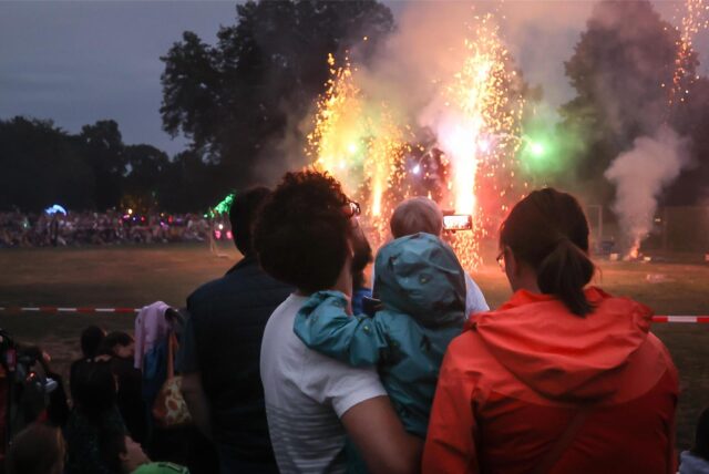 Zum Lichterfest im Westfalenpark und zum Hafenspaziergang im Dortmunder Norden werden am Samstag (31.8.) zehntausende Menschen erwartet. DSW21 weitet deshalb sein Angebot aus.