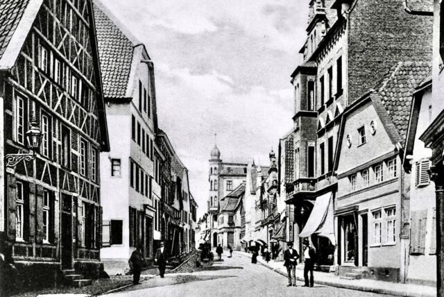Ansicht der Kunibertistraße in Recklinghausen um 1900