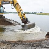Bagger am Lippedeich