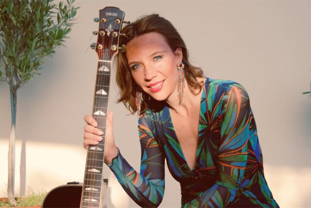 Julie Wnuk