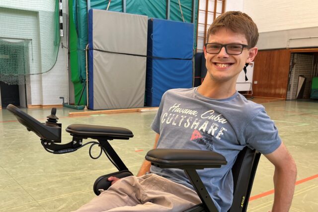 Till Martenka in seinem neuen Powerchair.