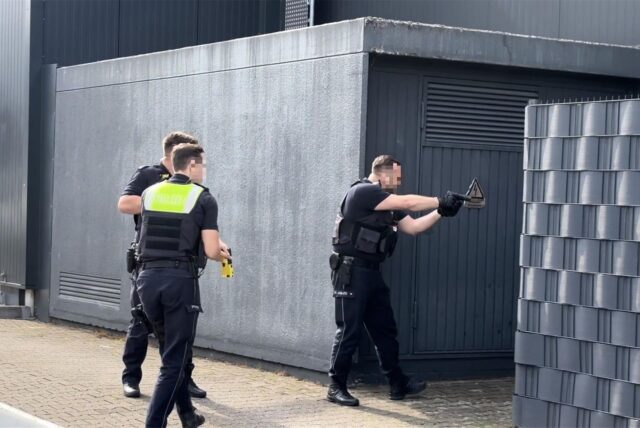 Festnahme in Dortmund-Hörde: Ein Mann, der mit einem Messer gedroht haben soll, wurde am Dienstag festgenommen.