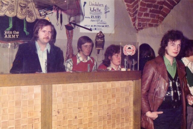 DJ Norbert Schulters in der Disco von Schloss Lembeck