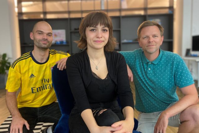 In dieser Folge des PottCAS sind (v.l.) Luca Füllgraf, Nora Varga und Tobias Weckenbrock zu hören.