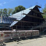 Der Dorfschultenhof ist eingerüstet.