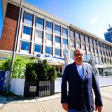 Investor Markus Römer will sein Haus Bergstraße 14-18 (Hintergrund) weiter aufwerten. Bauen am dahinter gelegenen Ahornweg ist für den 56-jährigen Marler kein Thema mehr.