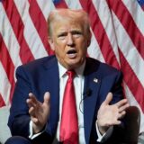 US-Präsidentschaftskandidat Donald Trump instrumentalisiert Herkunft und Hautfarbe seiner Konkurrentin.