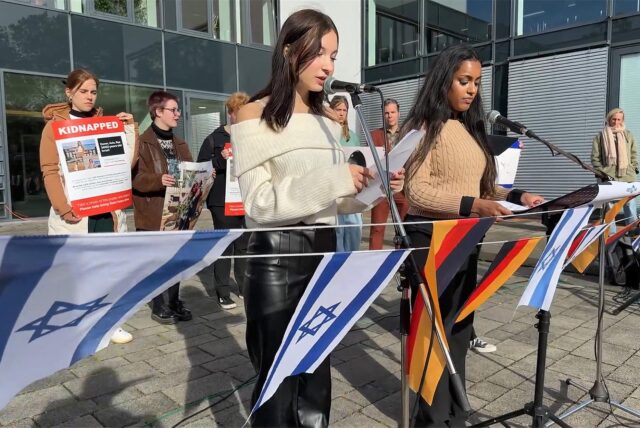 Israel-Mahnwache vor dem Kreishaus am 18. Oktober 2023