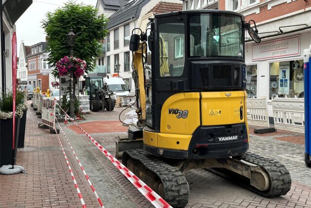 Mini-Bagger auf der Lippstraße