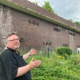 Michael Kleerbaum liebt Natur und „verlorene Orte“ wie hier das ehemalige Wasserwerk der Chemischen Werke Hüls, das als Landschaftskunstwerk „Wasserstände“ wieder besser erlebbar gestaltet werden soll.