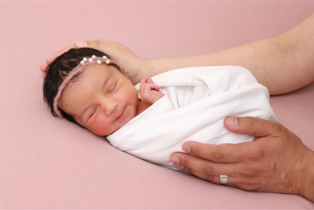 Baby Roya, geboren in Dortmund