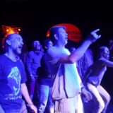 Die Besucher beim Red Balloon Festival genossen am Eröffnungsabend (2.8.) die gute Stimmung und den Mix unterschiedlicher Musikrichtungen.