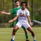 Wacker Obercastrop (weißes Trikot) spielte im Testspiel bei den SF Niederwenigern 1:1.