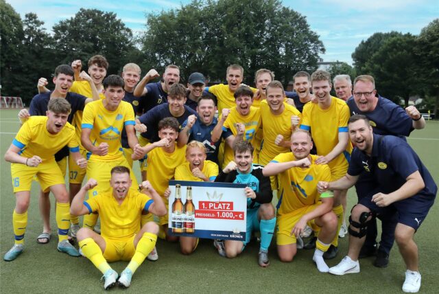 Die Spvg Schwerin krönte sich beim Kronen Green-IT-Cup im Finale gegen den TuS Eichlinghofen.