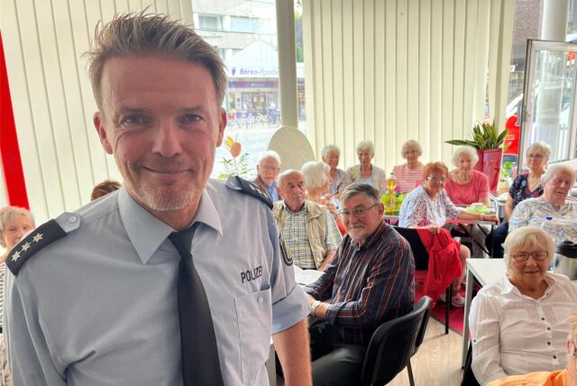 Karsten Quante steht im Treffpunkt der SPD in Herten-Mitte.