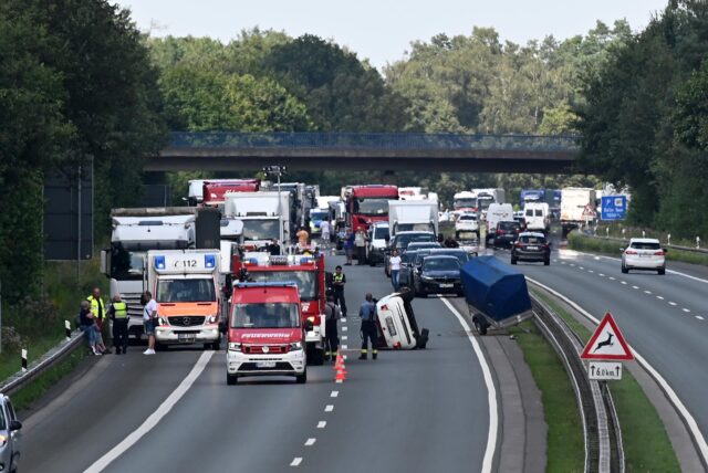 Ein Unfall auf einer Autobahn
