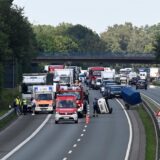 Ein Unfall auf einer Autobahn