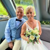 Sie strahlen miteinander um die Wette: Udo Prantner und Elke Kubacki gaben sich das Ja-Wort auf dem Dattelner Meer.