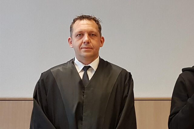 Der Bochumer Strafverteidiger Matthias Düllberg in einem anderen Prozess. Der Anwalt hatte für den Messerstecher aus Bochum-Gerthe vier Jahre Haft beantragt