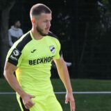 Ein Spieler des SC Verl im Zweikampf.