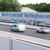 Autos fahren auf der A43 in Recklinghausen.