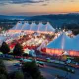 Das Zeltfestival Ruhr in Bochum am Kemnader See im Abendlicht (Archivbild).