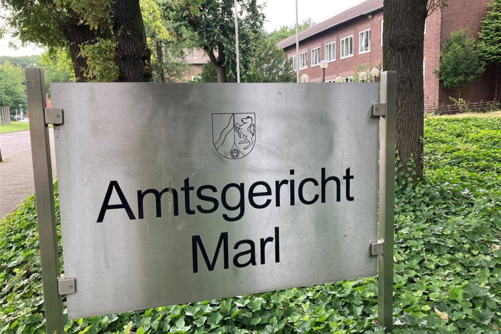 Das Amtsgericht Marl hat ein Pärchen jetzt wegen des gemeinsamen gewerbsmäßigen Betrugs verurteilt.