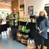 Volker Stahlschmidt und seine Frau von Art of Wine in Dortmund beraten gerne zu Weinen und weiteren Produkten sowie zur Kunst.