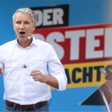 Björn Höcke (AfD), Landesfraktions- und Parteivorsitzender sowie Spitzenkandidat seiner Partei, spricht beim Wahlkampf AfD Thüringen auf dem Marktplatz.