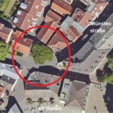 Die Bildkombi zeigt Stadtarchivar Dr. Matthias Kordes und ein Satellitenbild der Kreuzung Münsterstraße/Im Rom.
