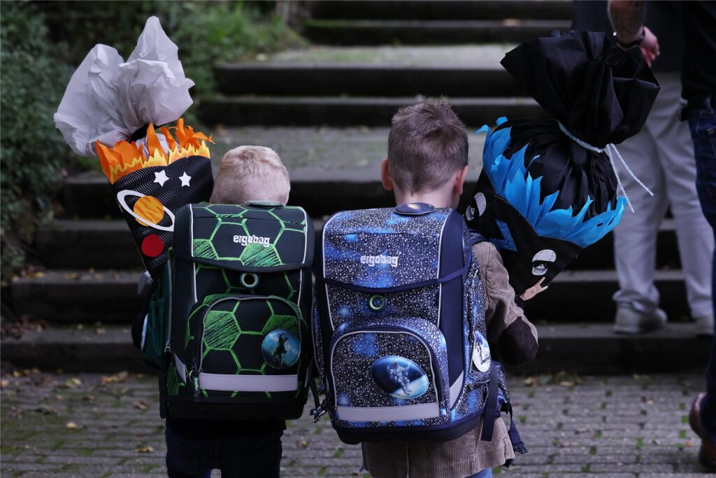 Kinder bei Einschulung Kinder bei Einschulung