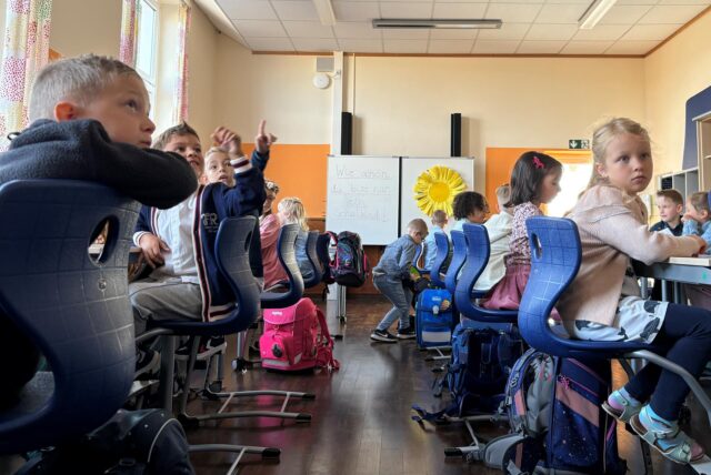 Der 1. Schulstunde ihres Lebens: Die Walklasse 1c der Elisabethschule Obercastrop war konzentriert.