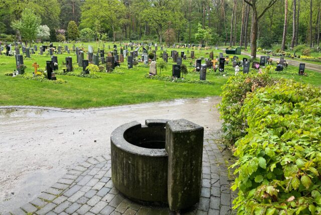Blick auf den Waldfriedhof am Tüshausweg in Dorsten-Holsterhausen.