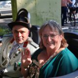 Die Regenten Anja Gibson und Prinz Markus Harding verabschiedeten sich. Königin Anja Gibson hatte mit ihrem Abschuss des Vogels als erste Frau vor zwei Jahren ein Stück Stadtgeschichte geschrieben.