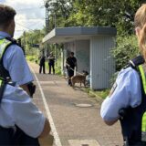 Die Polizei war mit Spürhunden am Bahnhof unterwegs.