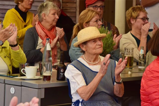 Publikum klatscht mit