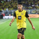 BVB-Profi Giovanni Reyna geht über den Platz.