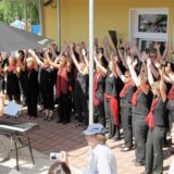 Der Cantiamo Chor aus Castrop-Rauxel tritt am 21. September in der Waltroper Stadthalle auf und spielt dabei bekannte Rocklieder.
