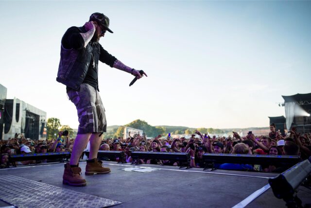 Rapper Sido auf einer Open-Air-Bühne