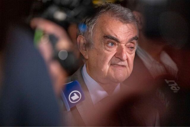 NRW-Innenminister Herbert Reul präsentiert ein Lagebild zu Messergewalt.