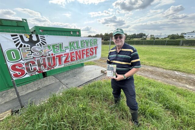 Roy Jasper auf der Festwiese in Oespel.