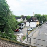 Am S-Bahnhof Dortmund-Kley wurden dem 22-Jährigen zwei verbotene Messer abgenommen.